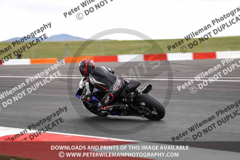 cadwell no limits trackday;cadwell park;cadwell park photographs;cadwell trackday photographs;enduro digital images;event digital images;eventdigitalimages;navarra;no limits trackdays;peter wileman photography;racing digital images;trackday digital images;trackday photos